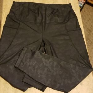 NWOT Black and Shimmer Leggings